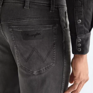 pantalon-wrangler-texas-slim-gris