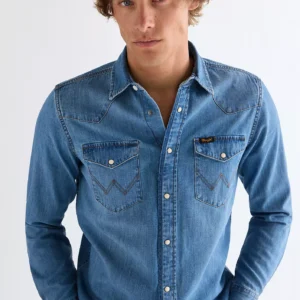 camisa-wrangler-jean-western-regular-en-negro-celeste-y-hielo